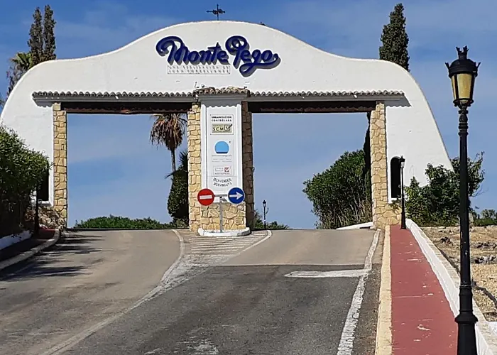 Nyaraló Sina *